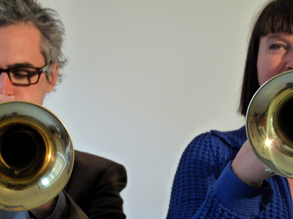 Stereo Trumpet: Leonel Kaplan, Birgit Ulher (photo: Gunnar Lettow) 